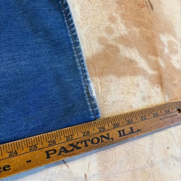 Vintage 1980s Beautifully faded Wrangler Jeans Measure 31/32x29 - Picture 6 of 6